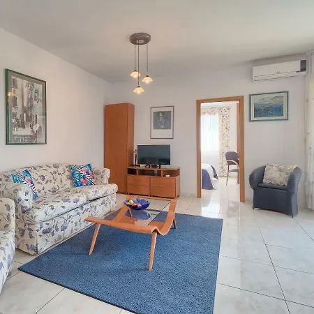 Apartment Mareonda.3